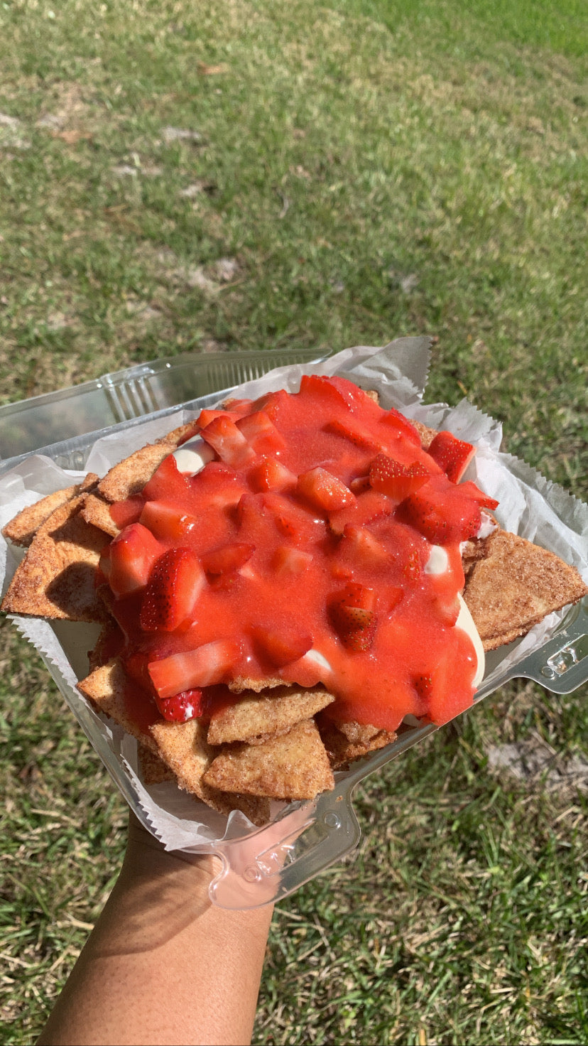 Strawberry Cheesecake Dessert Nachos