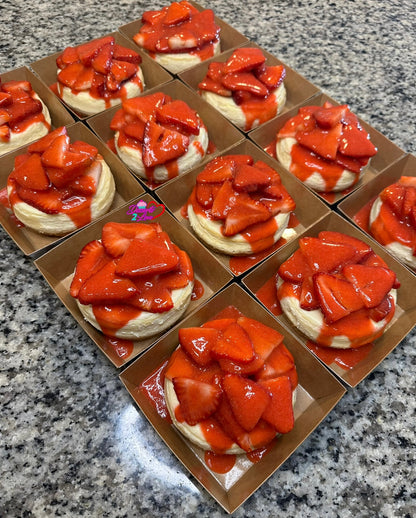 Mini Cheesecakes (Dozen)*Needs to be booked a Week in advance*